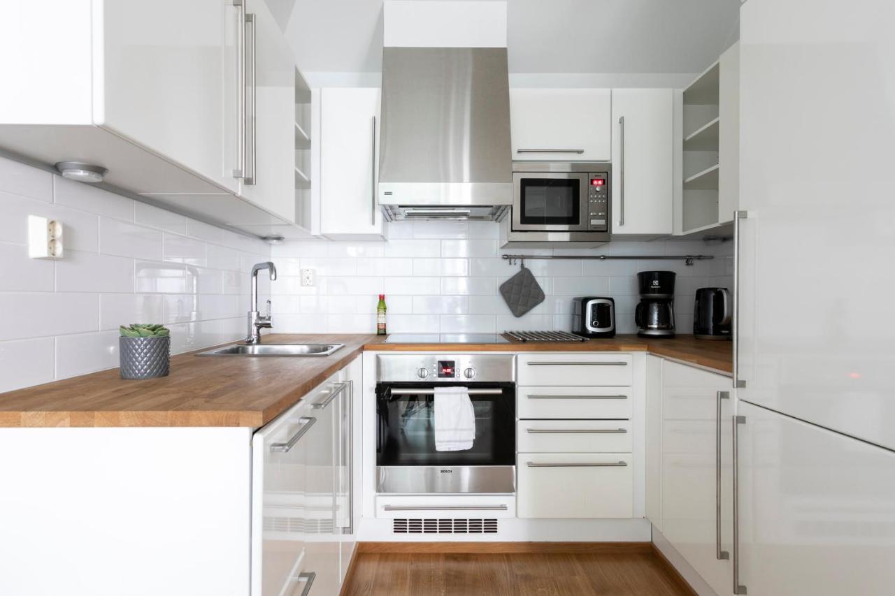 2Ndhomes Luxury Kamppi Center Apartment With Spa And Terrace Helsínquia Exterior foto